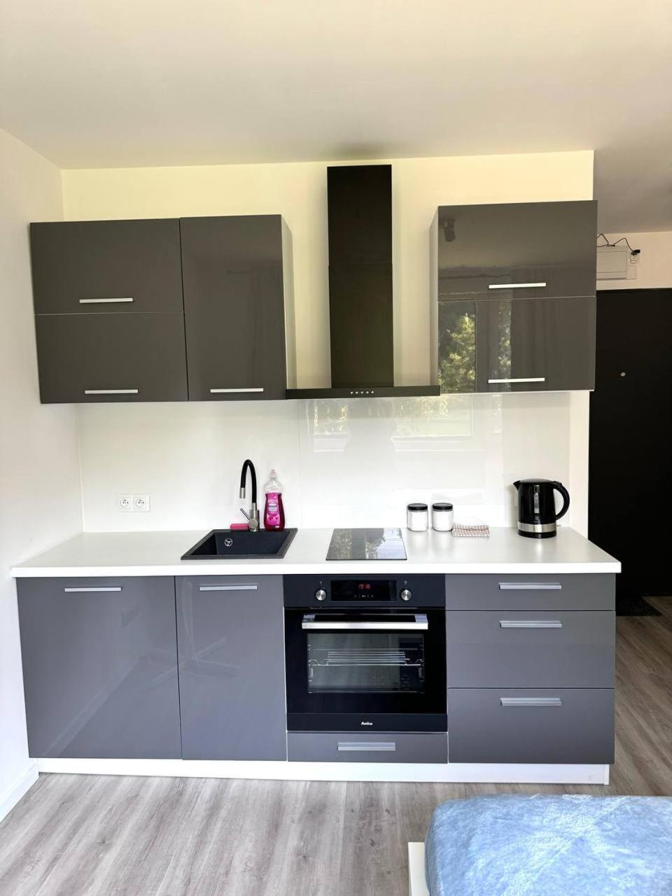 Quiet Apartment Near The Park, Metro, Centre, Wi-Fi - By Hik Apartments Varsovie Extérieur photo